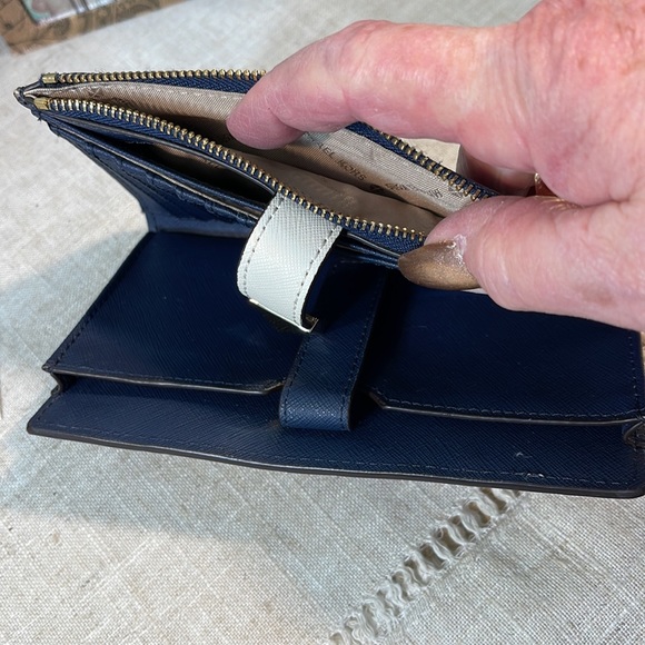 MICHAEL KORS Leather Hobo/Shoulder w/lg. Karla Wallet - NWT - Picture 5 of 9